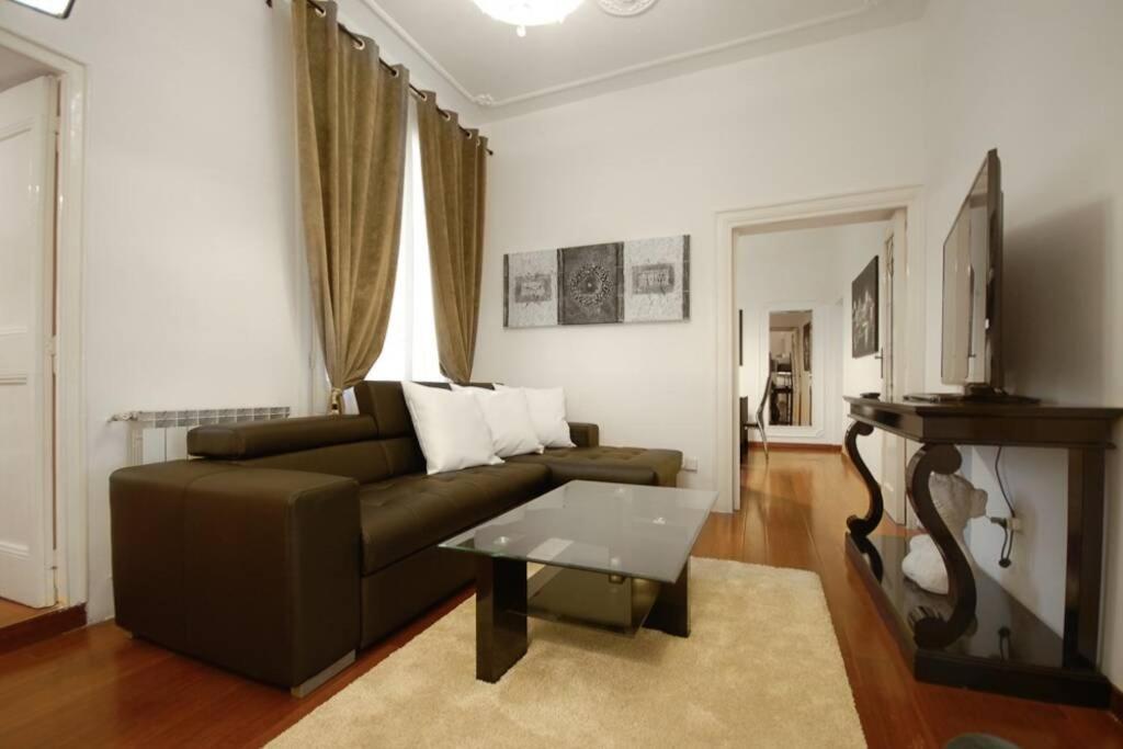 Banchi - Classic Apartment Between Navona And Campo Dei Fiori Rom Exterior foto