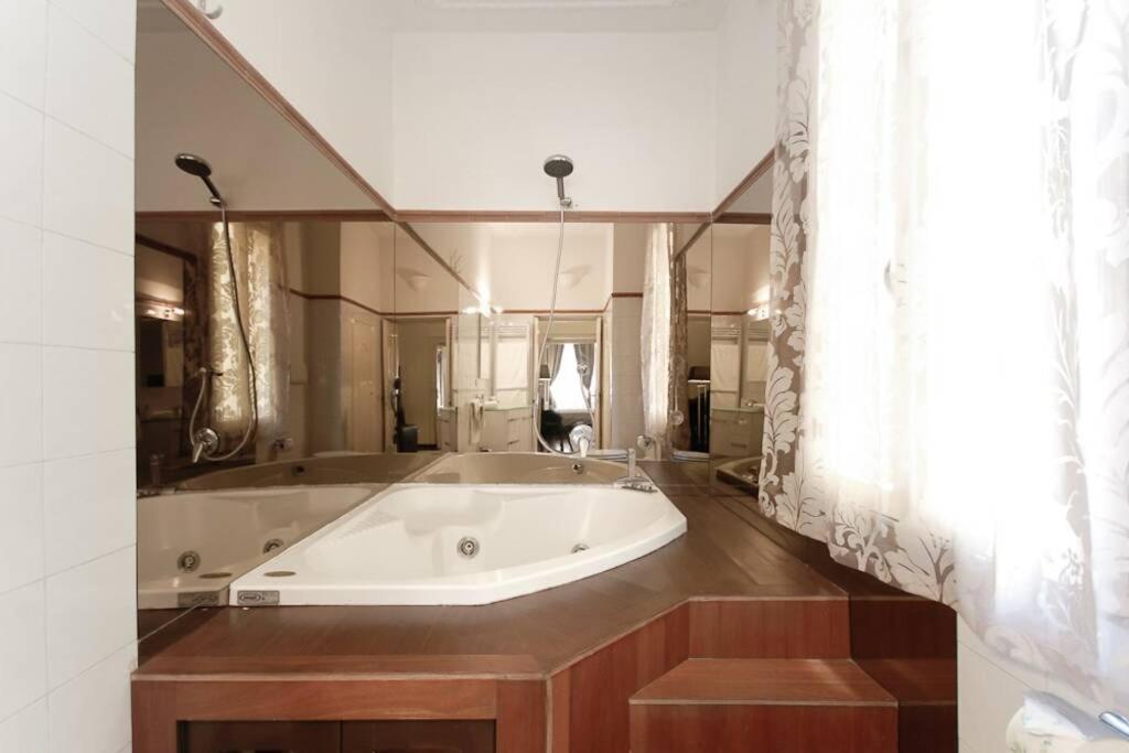 Banchi - Classic Apartment Between Navona And Campo Dei Fiori Rom Exterior foto