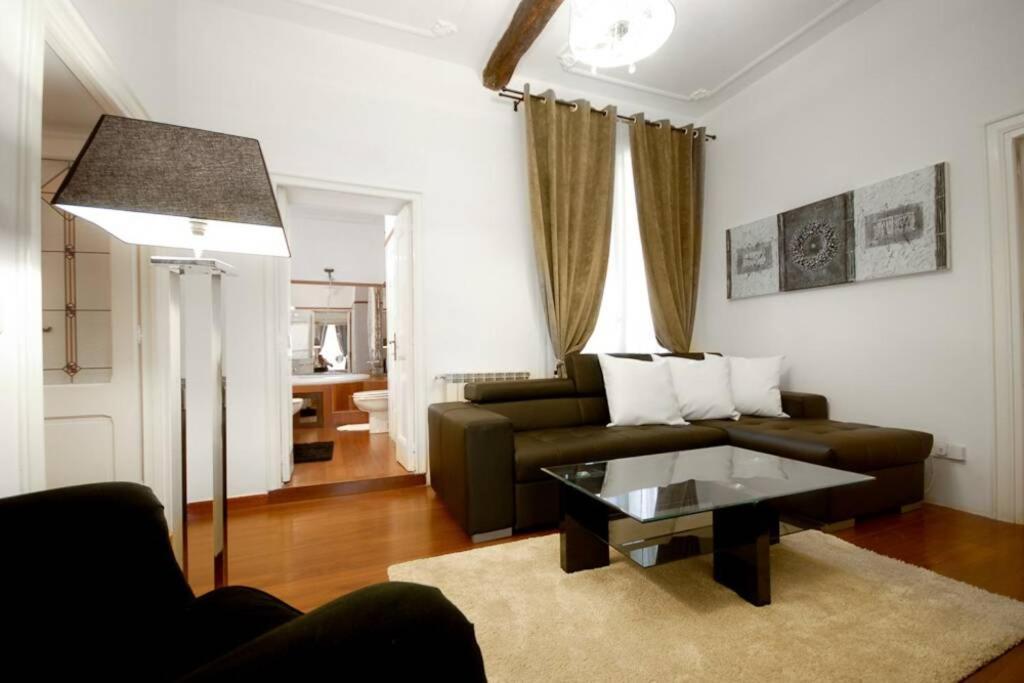 Banchi - Classic Apartment Between Navona And Campo Dei Fiori Rom Exterior foto